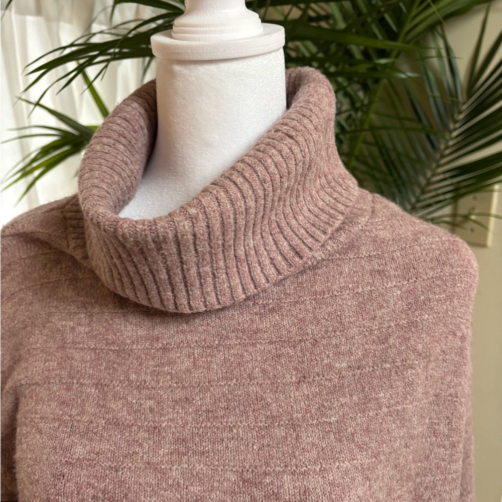 Old Navy Cozy Light Mauve Turtleneck Sweater